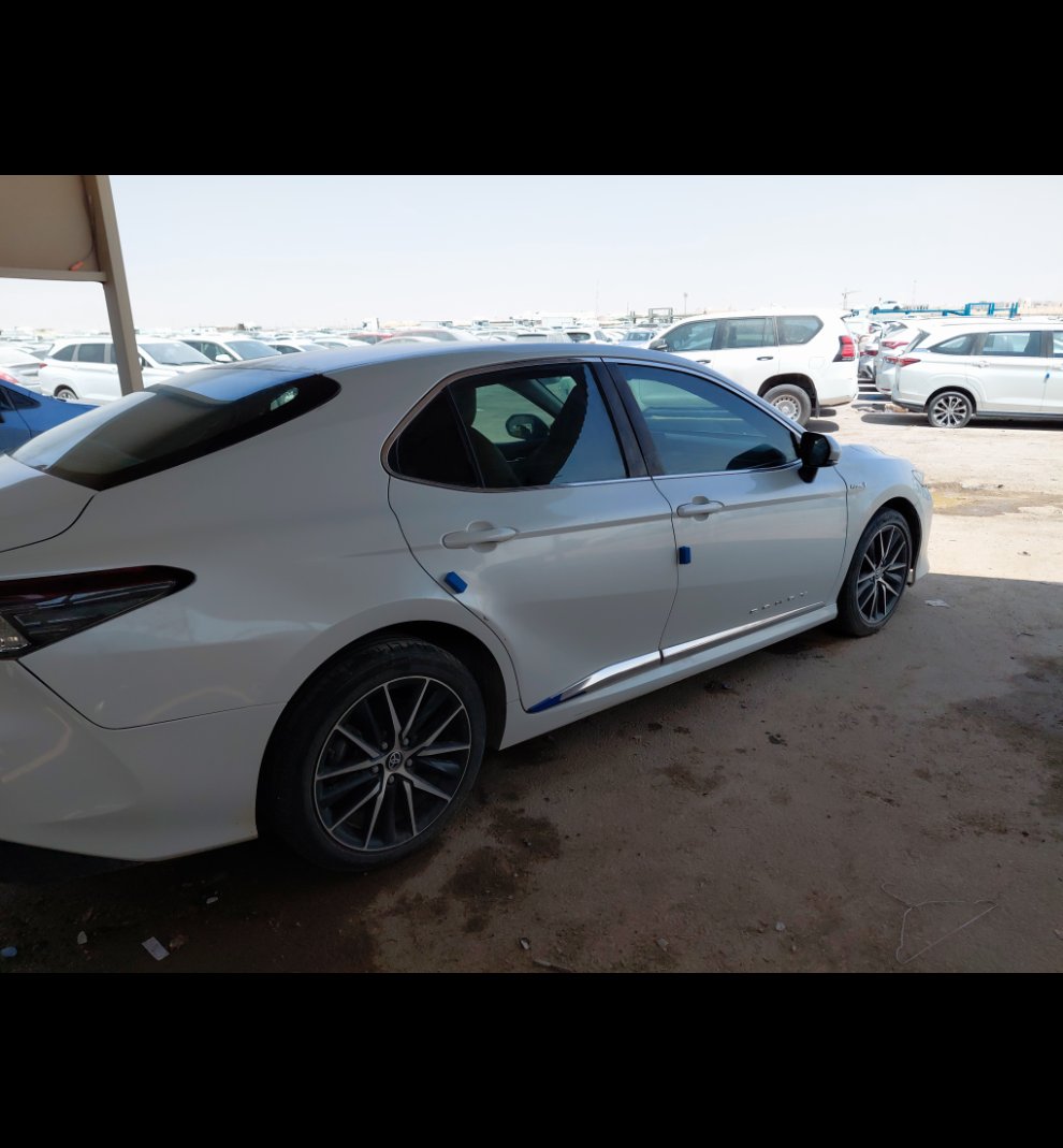 تويوتا كامري GLE HEV 2022 image