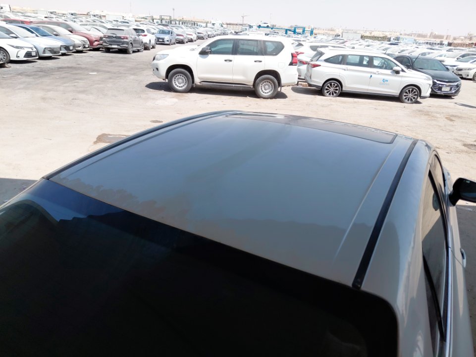 تويوتا كامري GLE HEV 2022 image