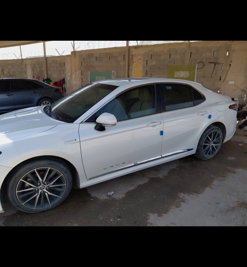 تويوتا كامري GLE HEV 2022 image