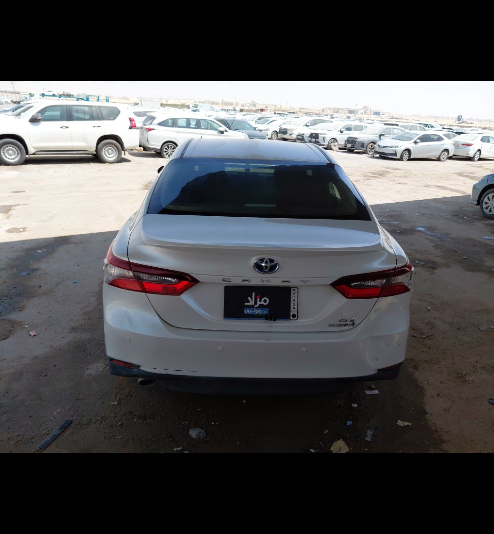 تويوتا كامري GLE HEV 2022 image