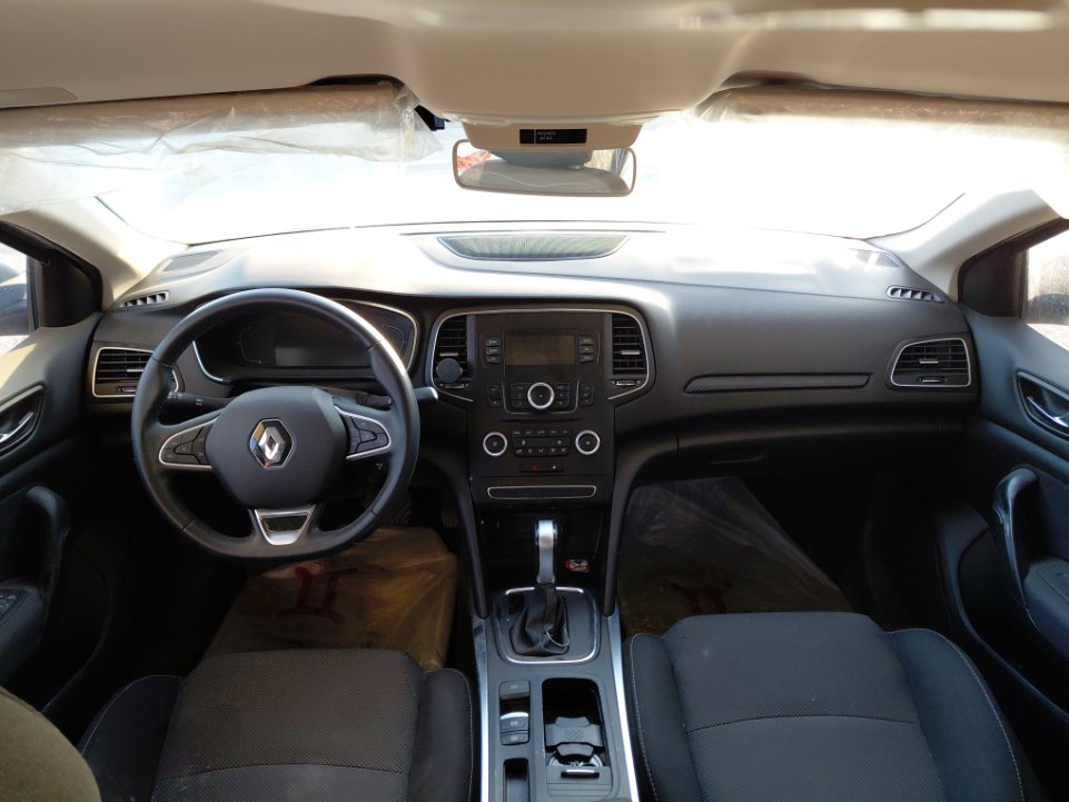 رينو ميجان E - STD 2024 image