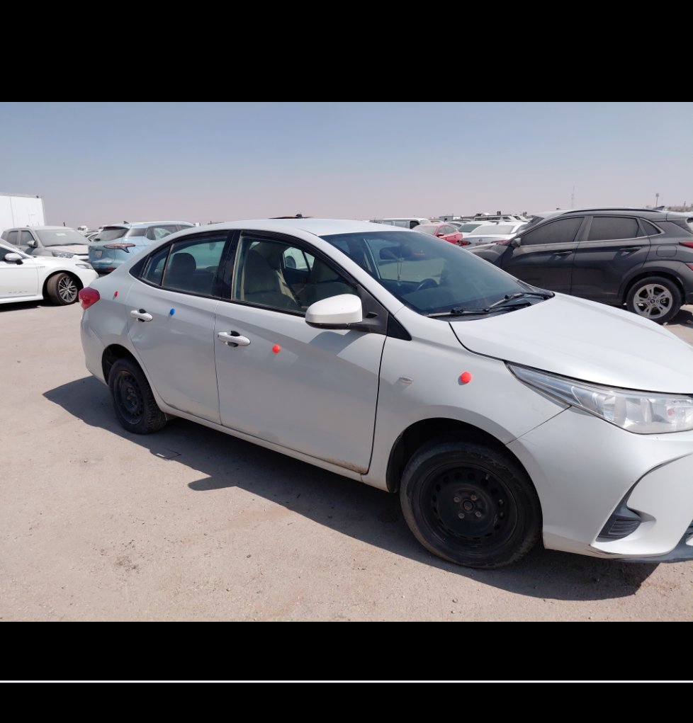 تويوتا يارس Y FLT 2022 image