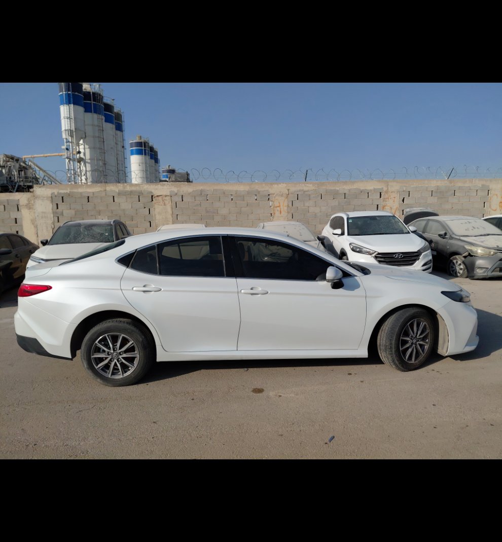 تويوتا كامري E 2025 image