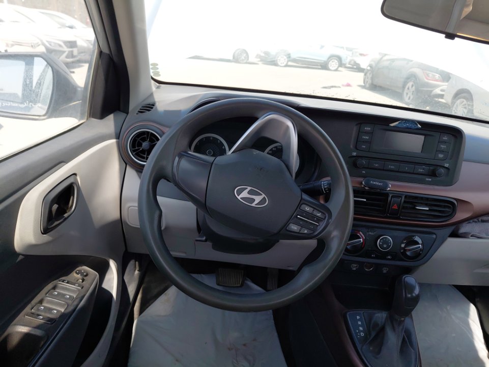 هيونداي جراند i10 STD 2024 image