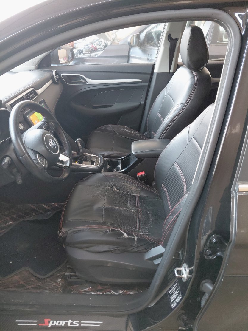 MG ZS عادي رياضية 2023 image