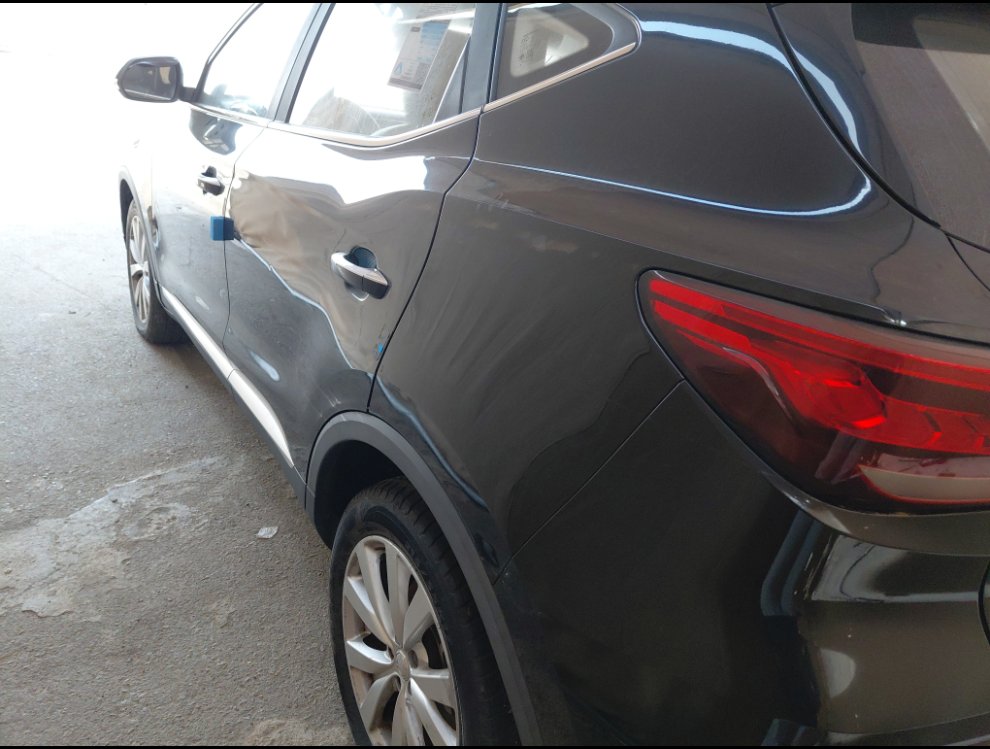 MG ZS عادي رياضية 2023 image