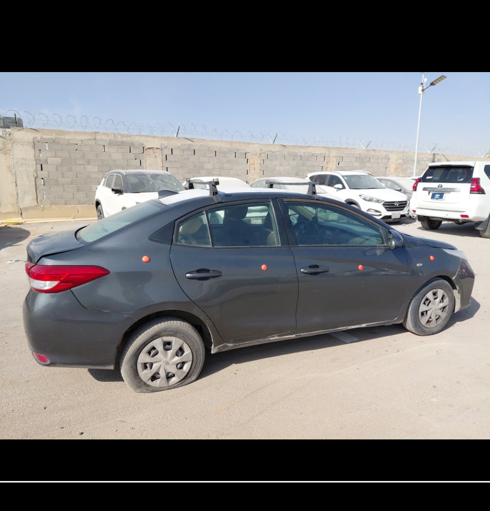 تويوتا يارس Y FLT  2021 image