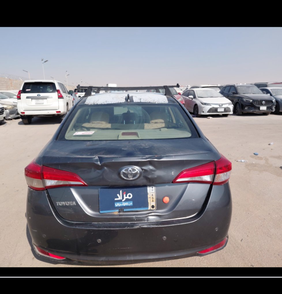 تويوتا يارس Y FLT  2021 image