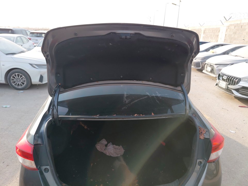 تويوتا يارس Y 2021 image