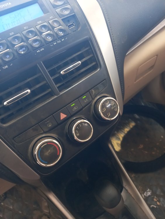 تويوتا يارس Y FLT 2020 image
