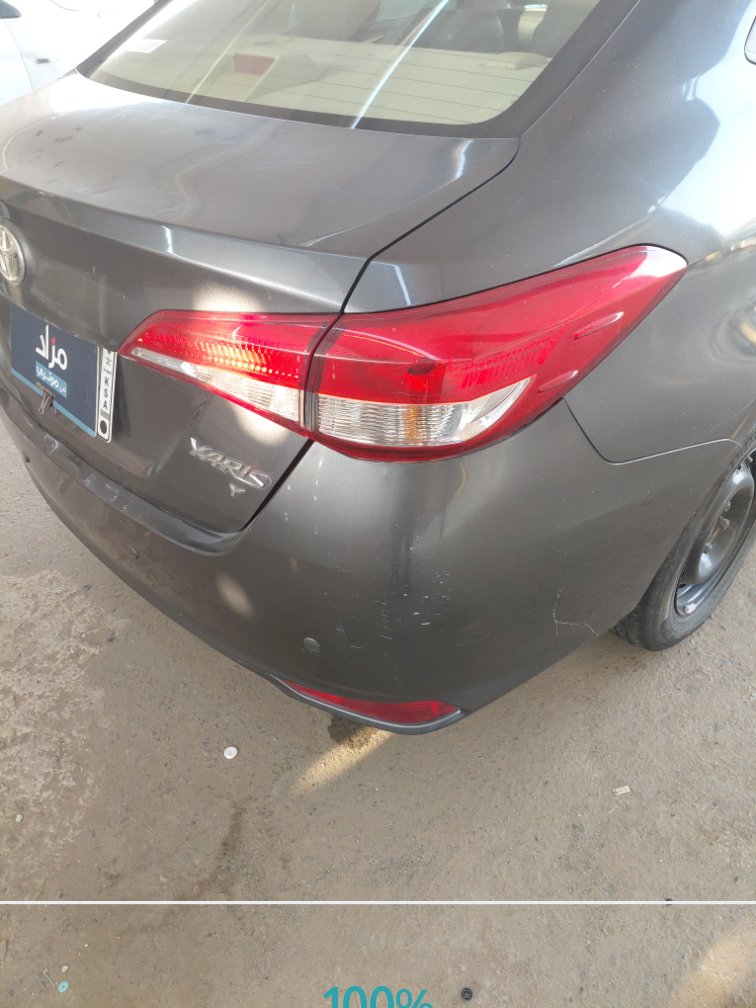 تويوتا يارس Y FLT 2021 image