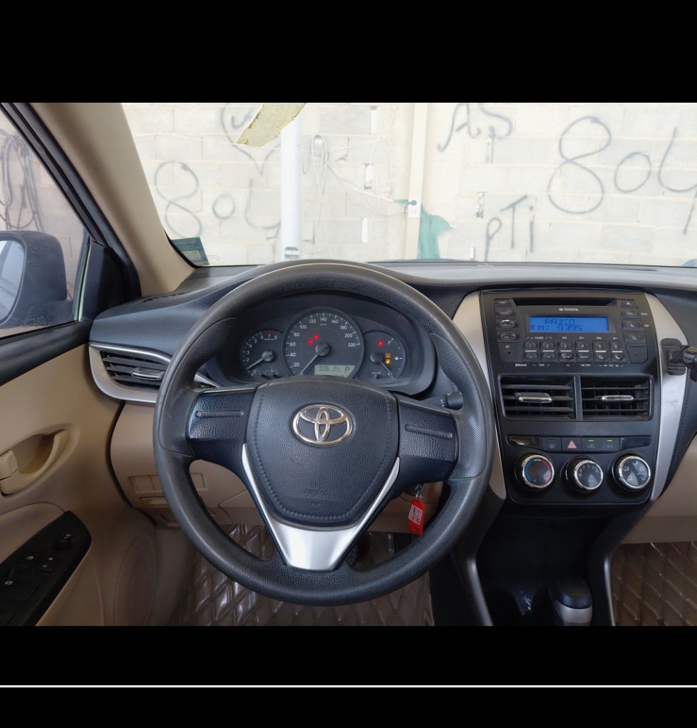 تويوتا يارس Y FLT 2020 image