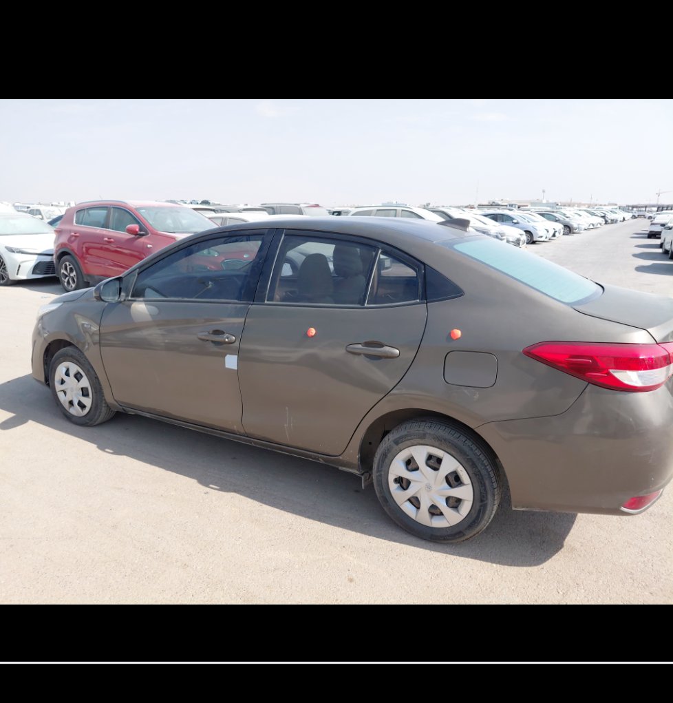 تويوتا يارس Y FLT 2020 image