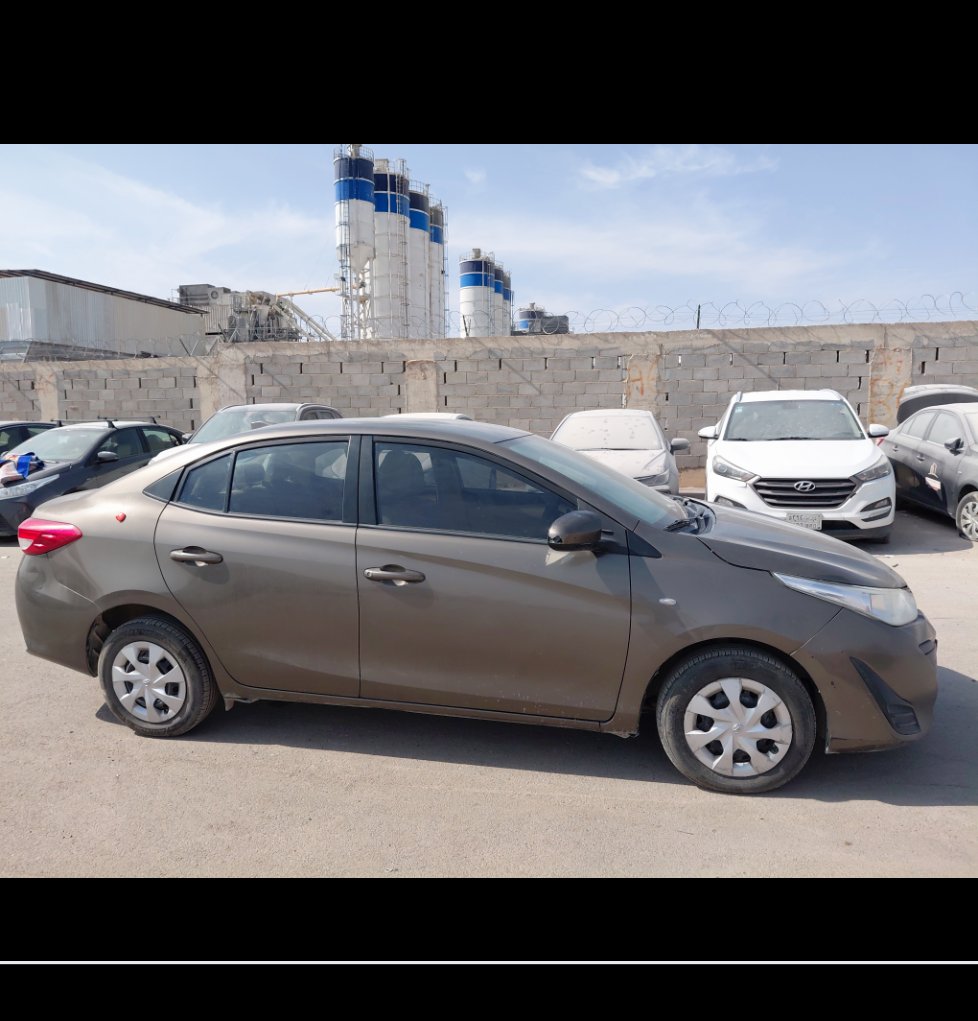 تويوتا يارس Y FLT 2020 image