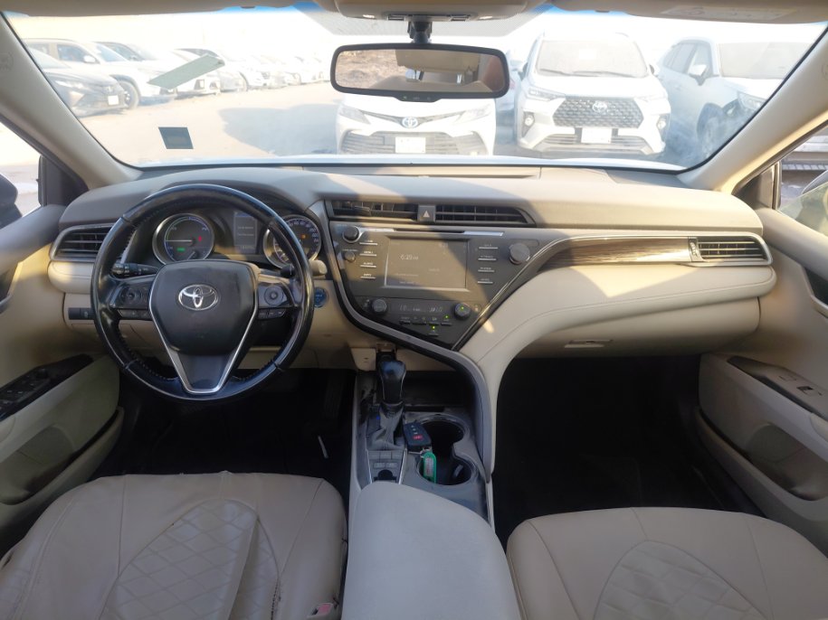 تويوتا كامري GLE HEV 2020 image