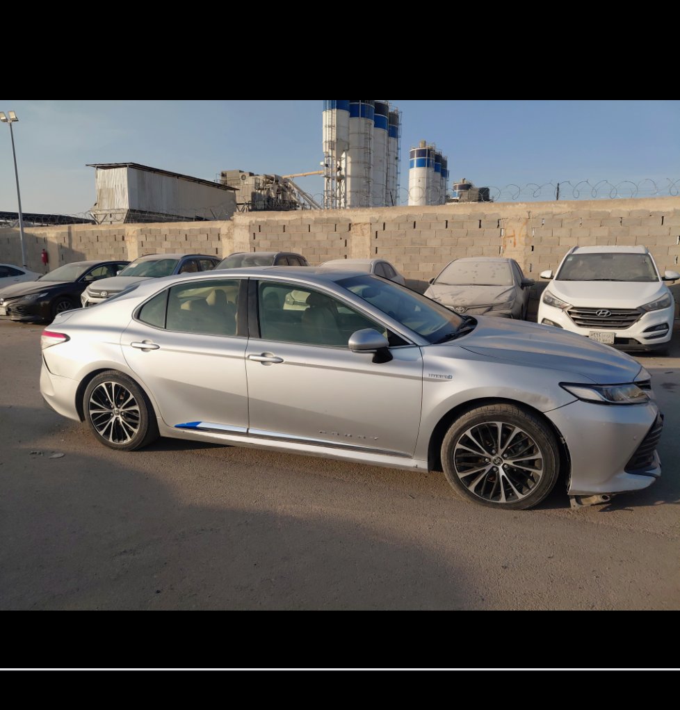 تويوتا كامري GLE HEV 2020 image