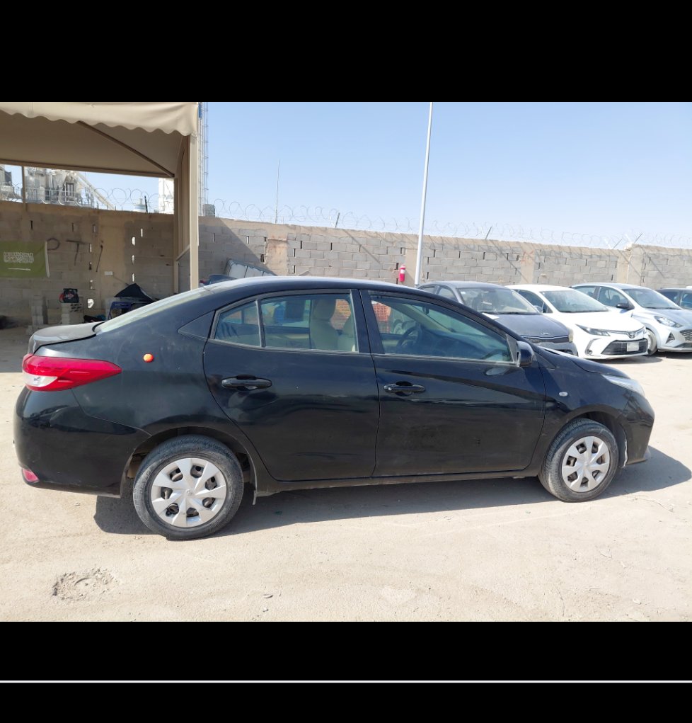 تويوتا يارس Y FLT  2021 image