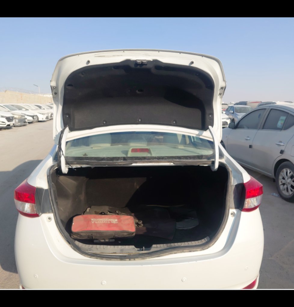 تويوتا يارس Y FLT ( IA) 2021 image