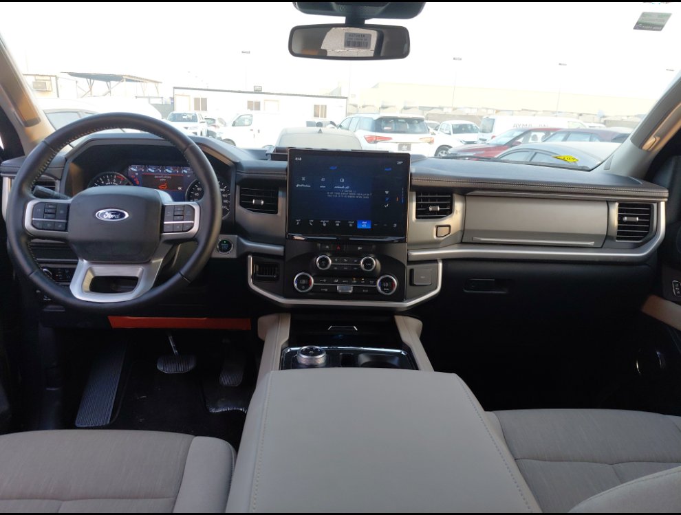 Ford Expedition XLT 2024 image