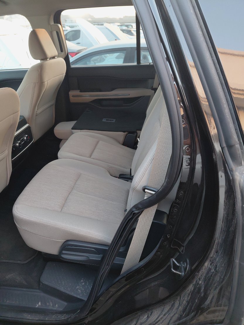 Ford Expedition XLT 2024 image