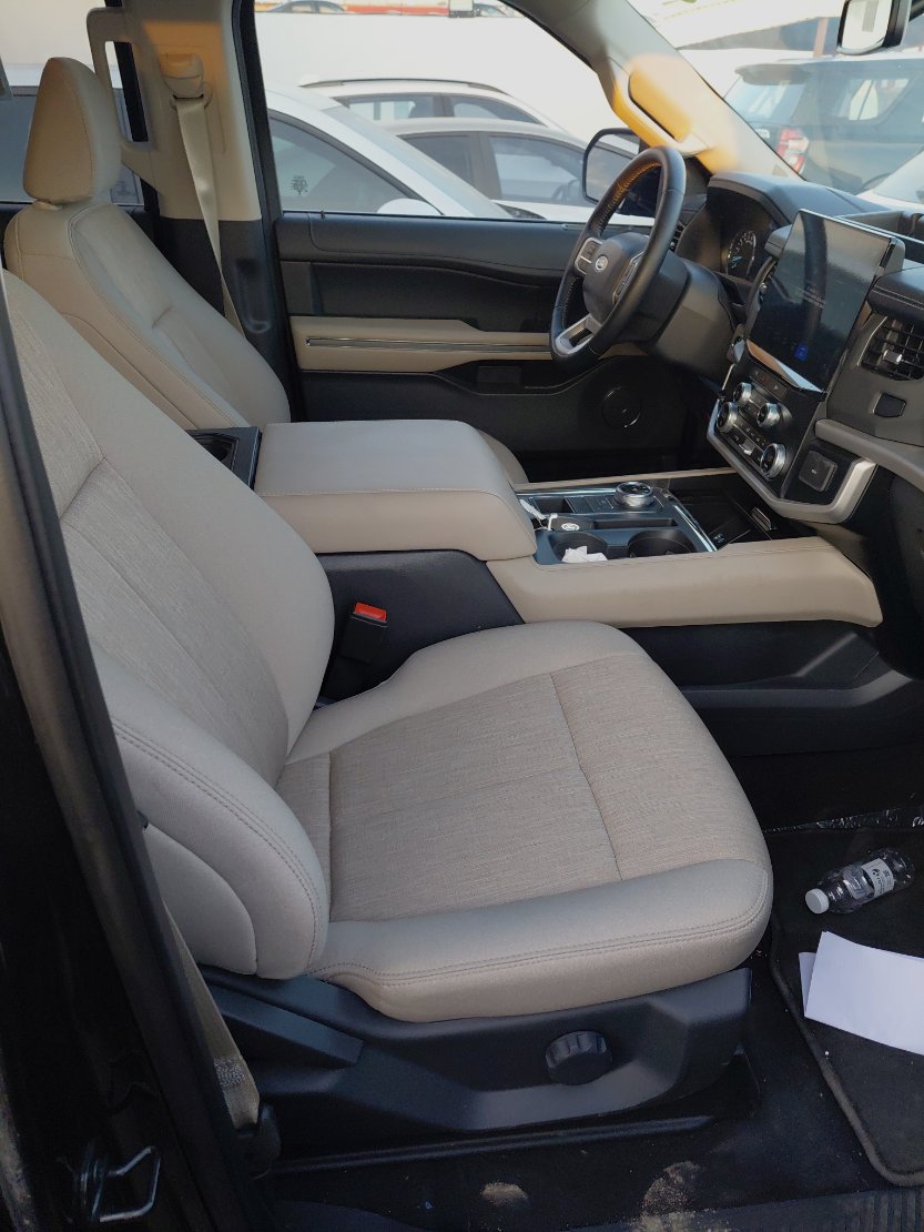 Ford Expedition XLT 2024 image