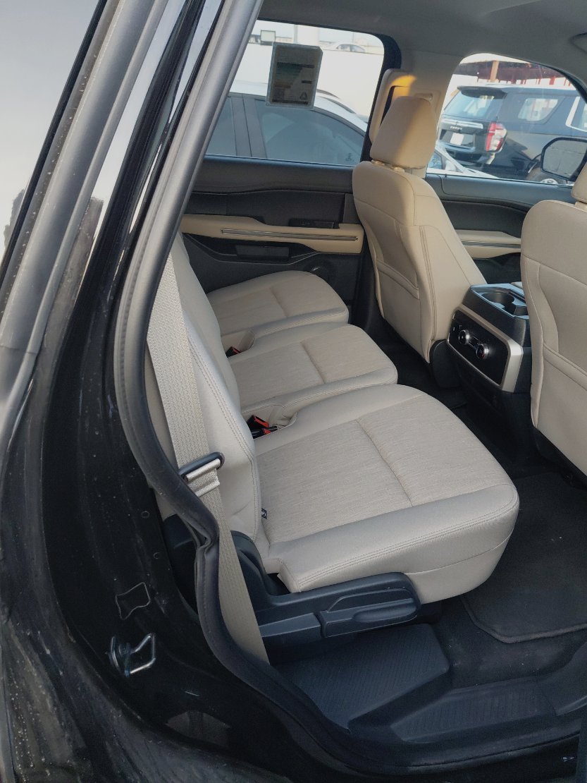 Ford Expedition XLT 2024 image