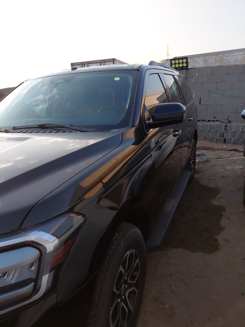 Ford Expedition XLT 2024 image