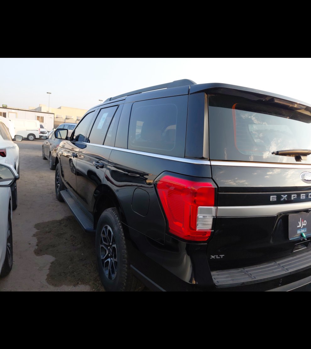 Ford Expedition XLT 2024 image
