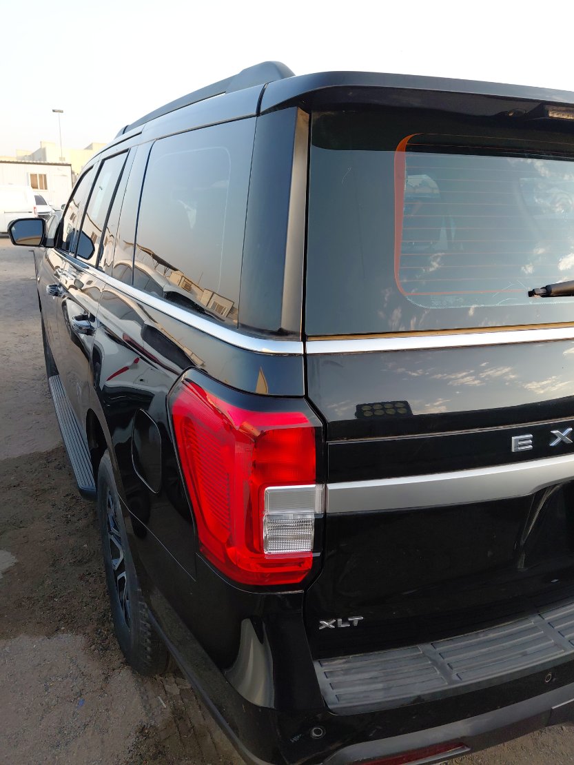 Ford Expedition XLT 2024 image