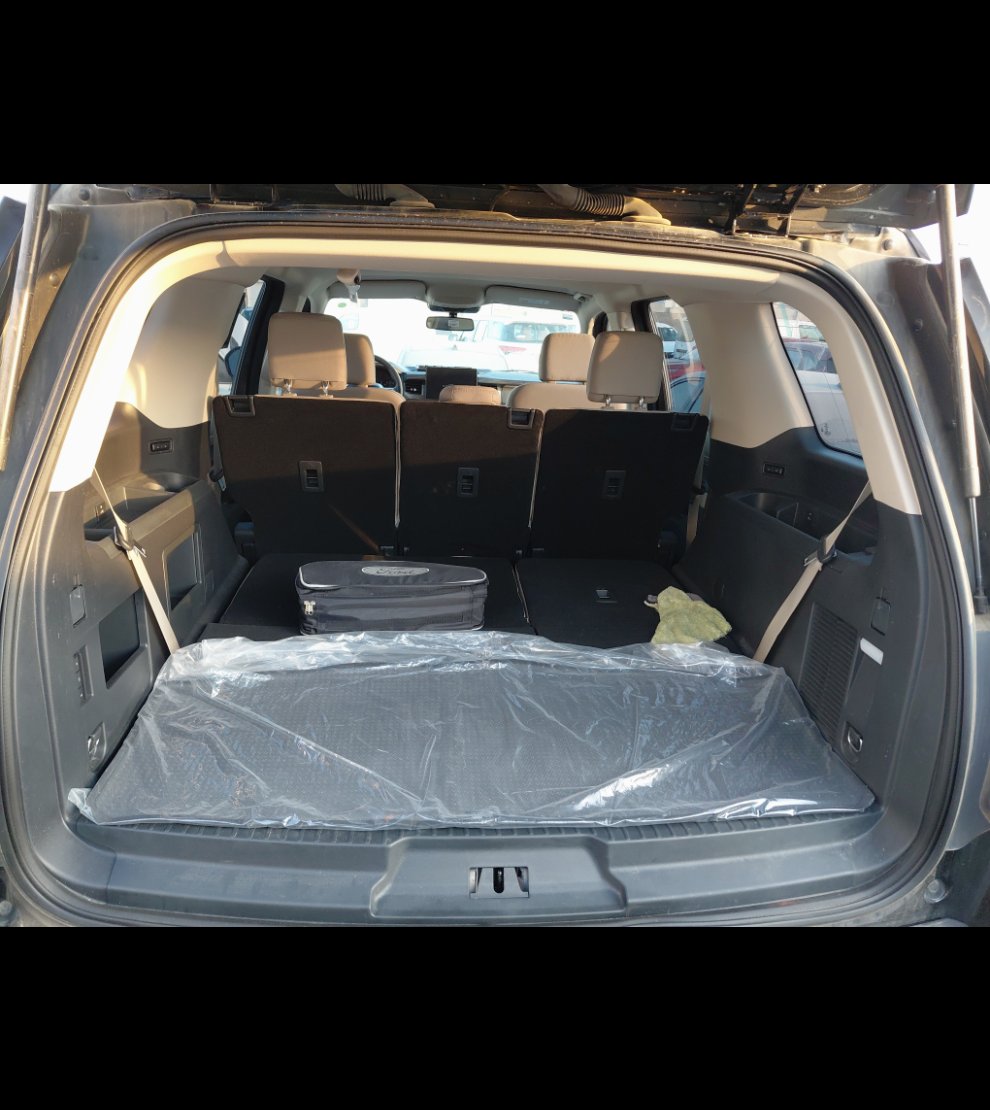 Ford Expedition XLT 2024 image