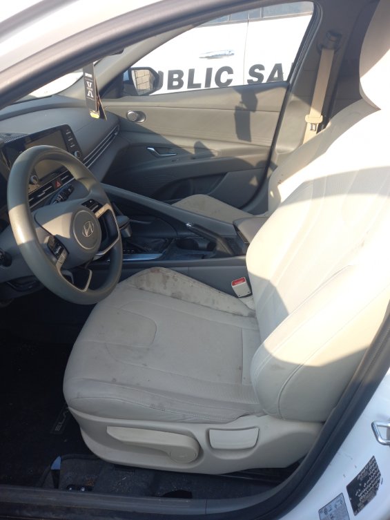 Hyundai Elantra  2024 image