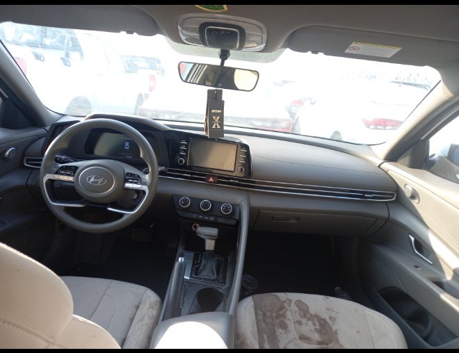 Hyundai Elantra  2024 image