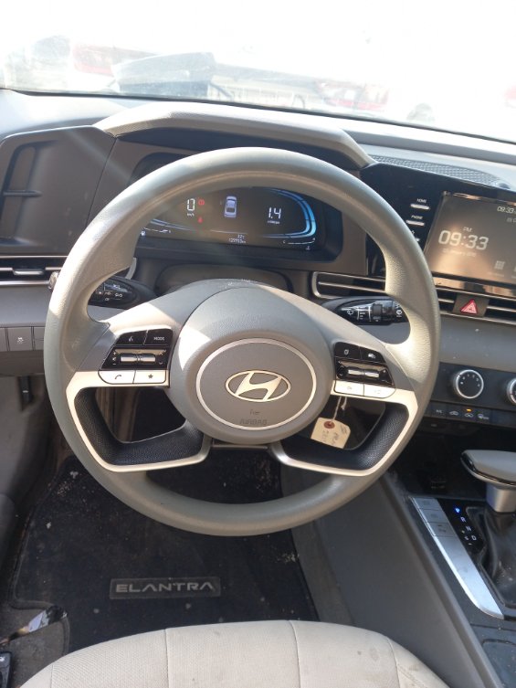 Hyundai Elantra  2024 image