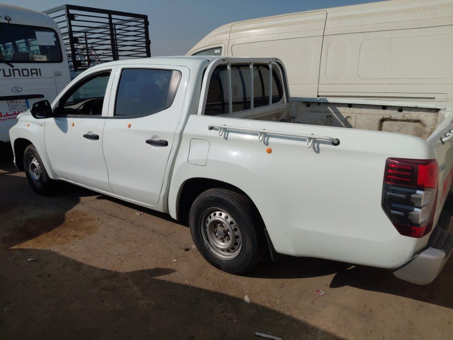 Mitsubishi L200  2023 image