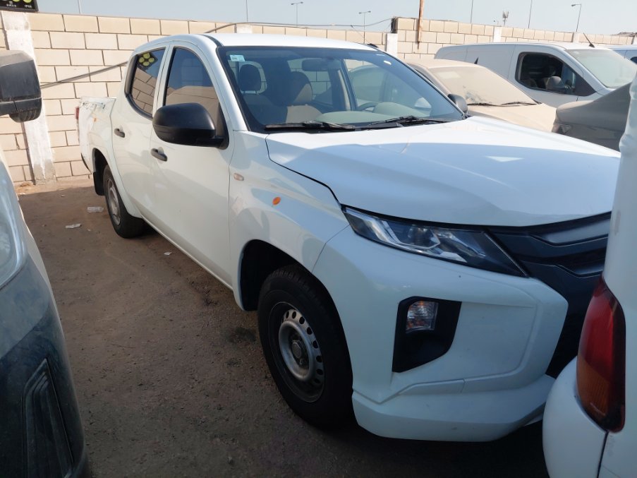 Mitsubishi L200  2023 image