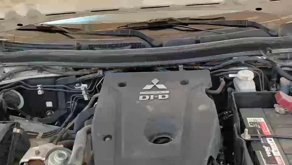 ميتسوبيشي L200  2022 video