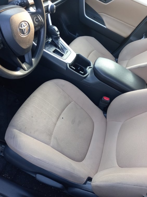 Toyota RAV4 LE 2024 image