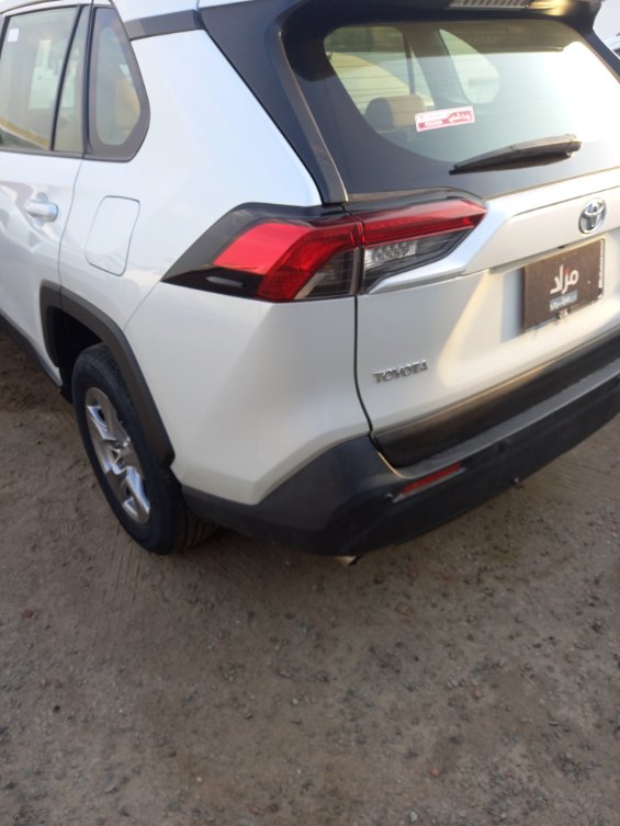 Toyota RAV4 LE 2024 image