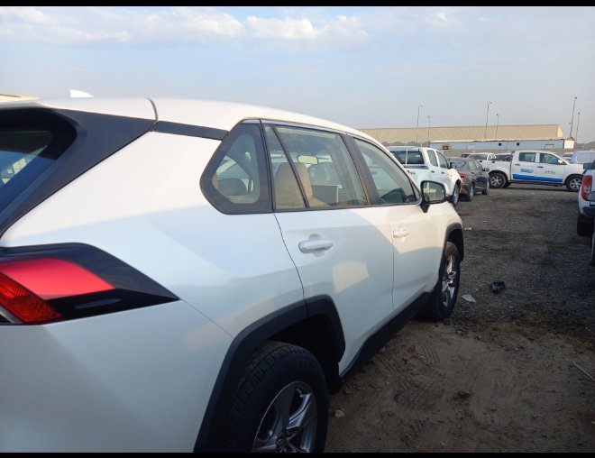 Toyota RAV4 LE 2024 image