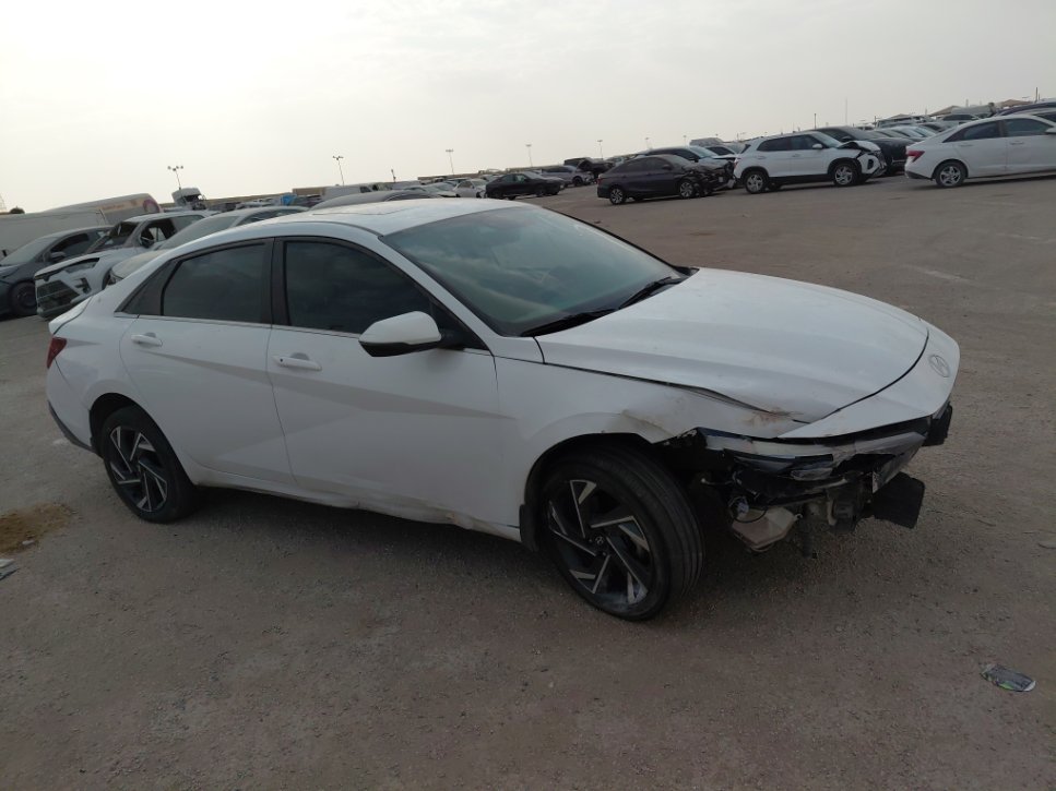 Hyundai Elantra  2024 image
