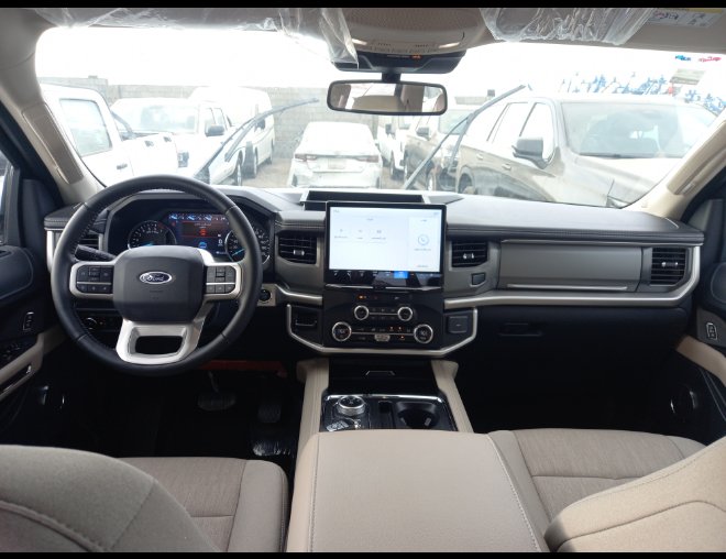 Ford Expedition XLT 2024 image