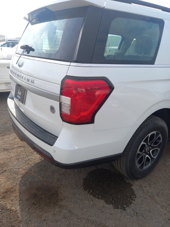 Ford Expedition XLT 2024 image