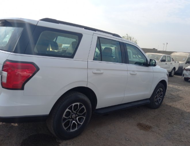 Ford Expedition XLT 2024 image