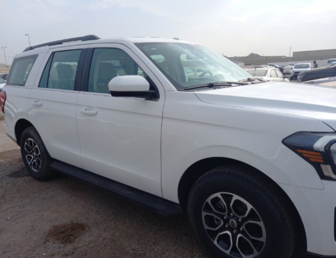 Ford Expedition XLT 2024 image