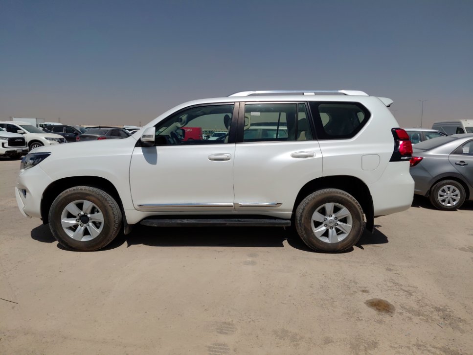 Toyota Land Cruiser Prado TXL-1 2022 image