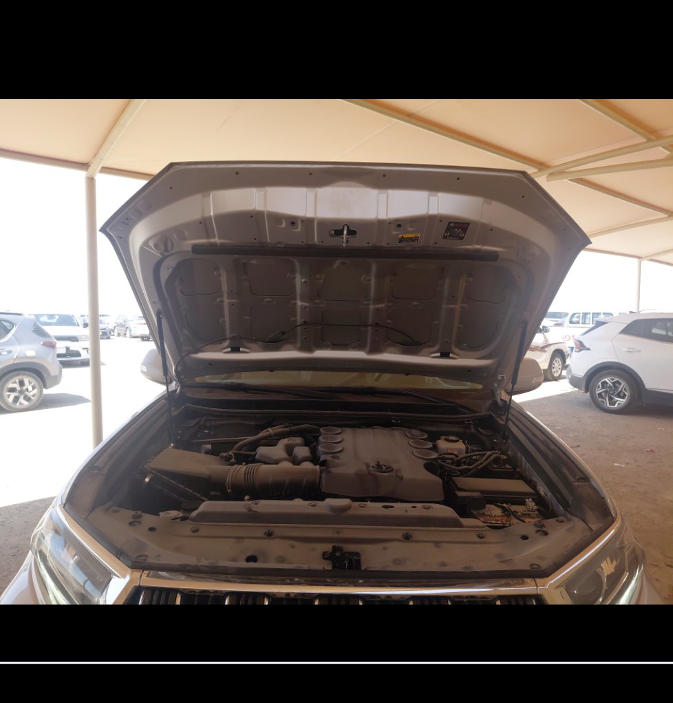 Toyota Land Cruiser Prado TXL-1  2022 image
