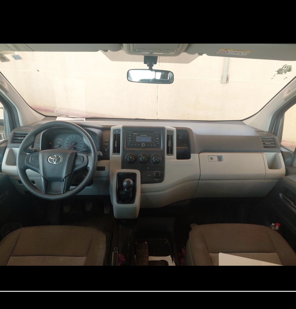 Toyota Hiace Bus  2020 image