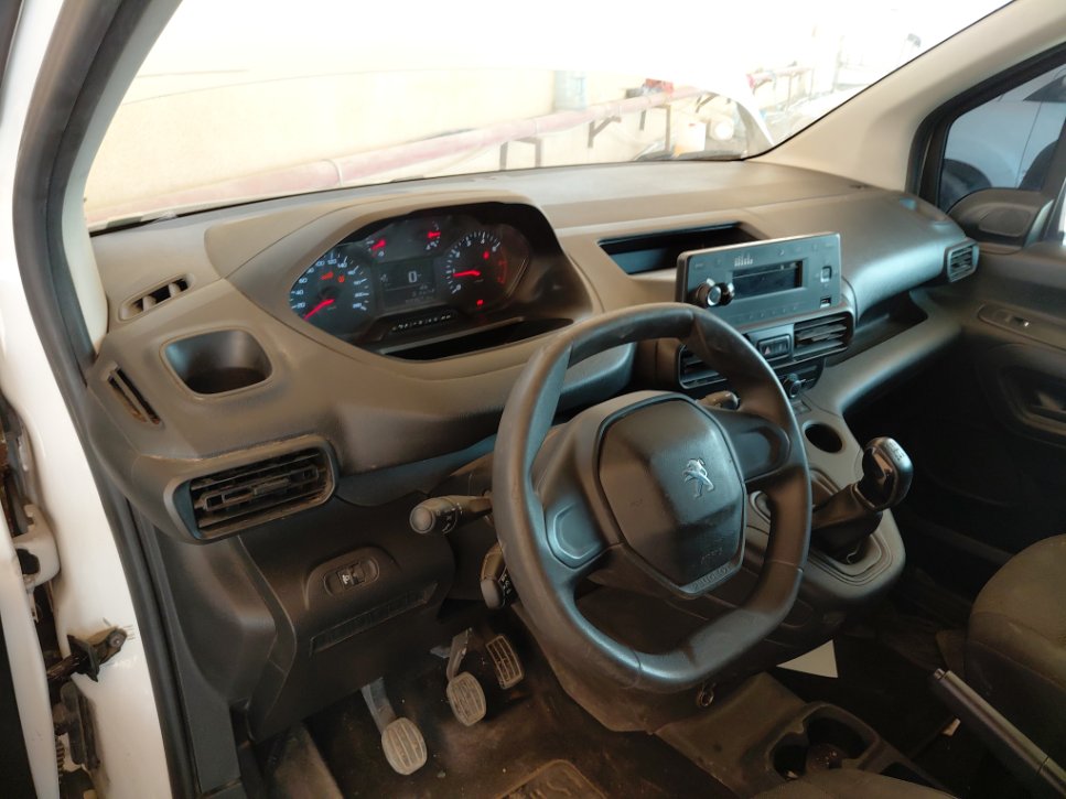 Peugeot  Partner  2023 image