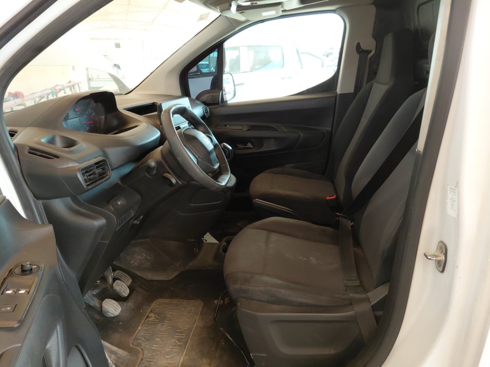 Peugeot  Partner  2023 image