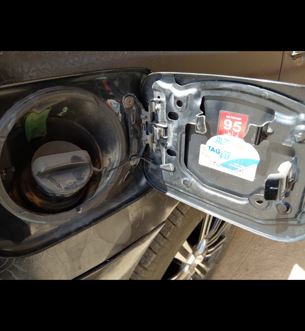 Lexus LX 570 2021 image